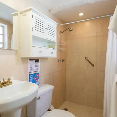 Home Away From Home With Private Deck سبليت