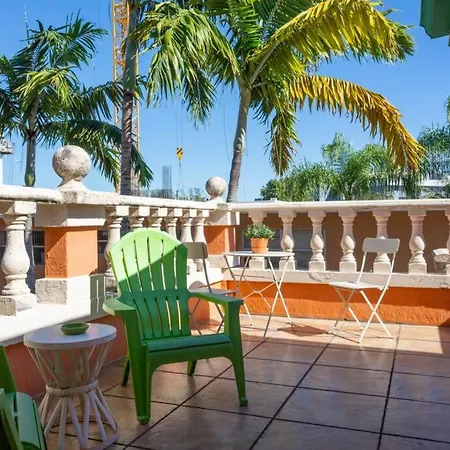 شقة Home Away From Home With Private Deck سبليت